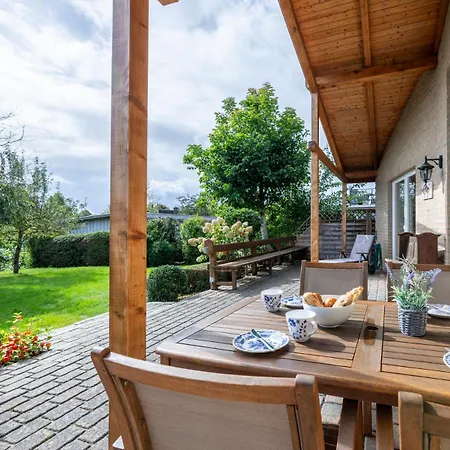 Haus Meerzeit * Behrensdorf